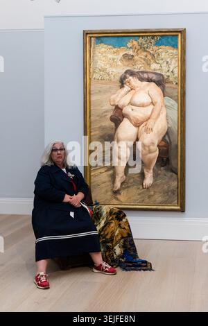 London, Großbritannien. Mai 2026. LONDON, VEREINIGTES KÖNIGREICH – 29. MAI 2026: Sotheby's Auktionshaus enthüllt Lucian Freuds Meisterwerk mit dem Titel Sleeping by the Lion Carpet (Est. £25-35 Millionen) mit der berühmten Sittin Sue Tilley in London, Vereinigtes Königreich am 29. Mai 2026. Von der Kritik als „das wichtigste Werk, das Freud jemals gemalt hat“ anerkannt, ist das Gemälde das letzte und ehrgeizigste Werk in dem gefeierten Quartett von monumentalen Porträts Tilleys. (Foto: Wiktor Szymanowicz/NurPhoto) Credit: NurPhoto SRL/Alamy Live News Stockfoto