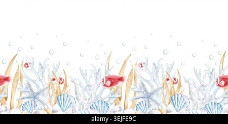 Nahtlose Grenze mit Korallen, tropischen Fischen, Algen und Muscheln isoliert auf weißem Hintergrund. Unterwasserrahmenelement für den Sommer Stockfoto