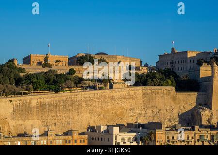 Malta - Valletta, Häuser In Der Altstadt Stockfoto