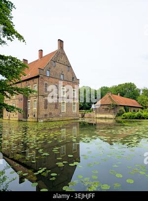 Wasserburg Welbergen, Nordrhein-Westfalen, Deutschland, Europa. Die Burg Welbergen ist die typischste Wasserburg in Münster. Stockfoto