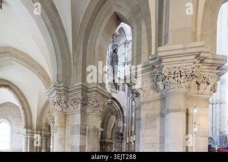 Ambulatorium und Presbyterium des gotischen Doms St. Mauritius und Katharina, Magdeburger Dom, erbaut von 1209 bis 1 Stockfoto