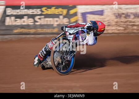 Jake Allen von Redcar Bears tritt am Freitag, den 29. Mai 2026, in der ECCO Arena, Middlesbrough, beim vierten Cab Direct Championship-Spiel zwischen Redcar Bears und Scunthorpe Scorpions vor. (Foto: Trevor Wilkinson | MI News) Credit: MI News & Sport /Alamy Live News Stockfoto
