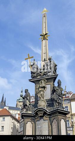 Die Pestsäule der Heiligen Dreifaltigkeit auf dem Malostranske Namesti-Platz im Prager Stadtteil Mala Strana Stockfoto