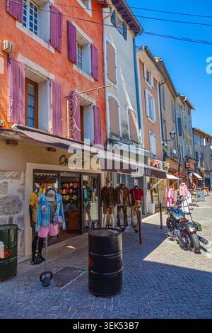 Straßenszene von L'isle sur la Sorgue in der französischen Provence Stockfoto