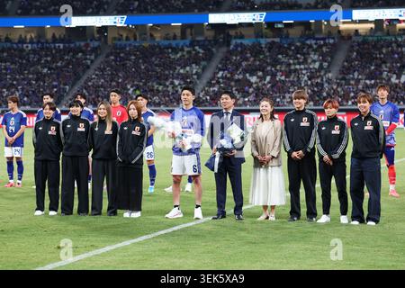 Tokio, Japan. 31. Mai 2026. Hinata Miyazawa, Remina Chiba, Fuka Nagano, Risa Shimizu, Wataru Endo (JPN), Hajime Moriyasu Head Coach (JPN), Homare Sawa, Akane Okuma, Juri Ito, Momoko Tanikawa Fußball/Fußball : KIRIN Challenge Cup 2026 Spiel zwischen Japan 1-0 Island im Nationalstadion Tokio, Japan . Quelle: Naoki Morita/AFLO SPORT/Alamy Live News Stockfoto