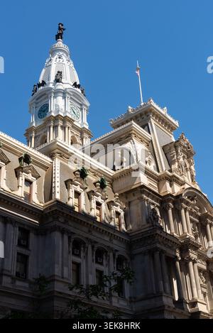 Philadelphia, Pennsylvania - USA - 28. Mai 2026: Außenansicht des historischen Rathauses von Philadelphia in der Innenstadt von Philadelphia, Pennsylvania, USA Stockfoto