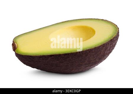Avocado die Hälfte auf weißem Hintergrund Nahaufnahme isoliert. Stockfoto