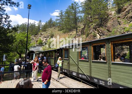 Serbien Mokra Gora 26.05.2026 3538 Rural Tourist Train Station Besucher Stockfoto