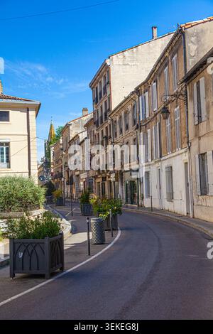 Straßenszene in der Nähe der Rhone in Avignon Frankreich Stockfoto