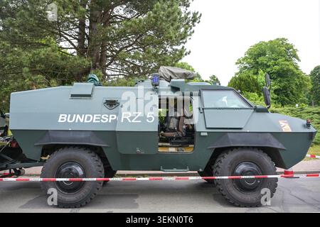 Schlagsdorf, Deutschland, 31. Mai 2026: Bundespolizeigepanzertes Fahrzeug Sonderwagen 4 mit Mehrzweckbefestigung für Waffen und einem Sichtgerät insi Stockfoto