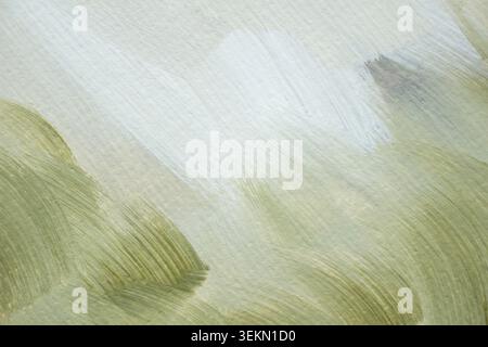 Minimal abstrakte Oberfläche mit weichen grünen und weißen Pinselstrichen. Zeitgenössische künstlerische Textur, geeignet für die Präsentation des Innendesigns Stockfoto
