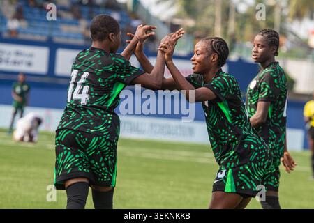 Die nigerianische U-17-Frauennationalmannschaft Flamingos feiert ihren Sieg, nachdem sie am 31. Mai 2026 im zweiten Leg der Qualifikation zur FIFA U-17-Frauen-Weltmeisterschaft 2026 im Remo-Stadion in Ikenne, Ogun State, Nigeria, gegen die guineastische Gegenspielerin 6-0 (insgesamt 11-0) geschlagen hat. Der Sieg hat Nigeria in der Finalrunde der Qualifikationsrunde der FIFA U-17-Frauen-Weltmeisterschaft 2026 in Marokko gewonnen. Foto von Adekunle Ajayi Stockfoto