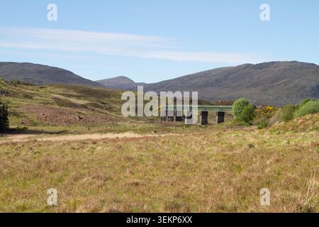Das Viadukt an der Rannoch Station an der West Highland Line in den Scottish Highlands Stockfoto