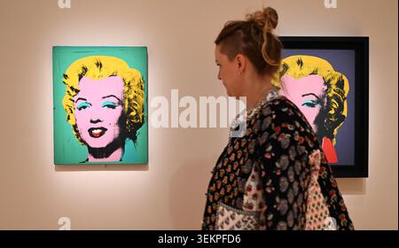 Anlässlich des 100. Geburtstages des Hollywood-Stars und in Zusammenarbeit mit dem Anwesen von Marilyn Monroe wird Marilyn Monroe: A Portrait das Leben, die Karriere und das Erbe von Marilyn Monroe anhand von Porträts erkunden, die von einigen der größten Fotografen und Künstler des 20. Und 21. Jahrhunderts erstellt wurden. Stockfoto