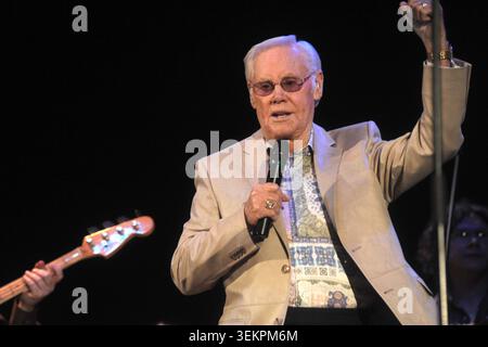 Country-Musiker George Jones tritt am 25. März 2011 im Travis County Expo Center in Austin, Texas auf. (Foto: John Anderson/The Austin Chronicle) Stockfoto