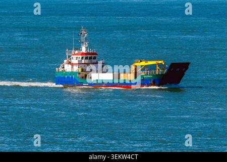 Das Schiff KALOPAGA (IMO 9813163, MMSI 518100460) ist ein Frachtschiff, das derzeit unter der Flagge der Cookinseln fährt. Stockfoto