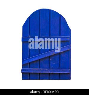 Rustikales Holztor mit gewölbter Decke in leuchtendem Blau Stockfoto