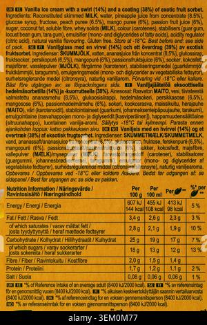 Nährwertangaben und Inhaltsstoffe auf der Packung mit Solero Exotic Eiscremes in vielen verschiedenen Sprachen Stockfoto