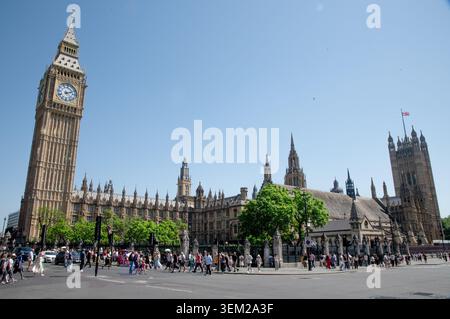 27. Mai 2026, Paris, ŽLe-de-France, USA: Blick auf Big Ben von der Parliament Street und der Bridge Street in Westminster London. (Credit Image: © Billy Bennight/ZUMA Press Wire) NUR REDAKTIONELLE VERWENDUNG! Nicht für kommerzielle ZWECKE! Stockfoto