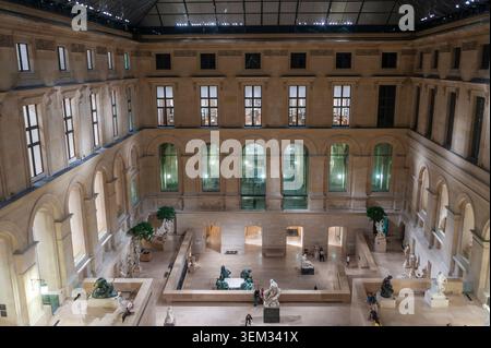 Paris, Frankreich, Übersicht, Allgemeine Ansicht, Weitwinkel, antike Statue im Louvre Museum, Skulpturengarten, Nacht Stockfoto
