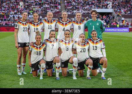 Deutschland gegen Norwegen, Deutschland, Länderspiel, Fussball, FIFA, Spielzeit 2026/2027, WM-Qualifikation, Rhein-Energie-Stadion, 5. Spieltag im Bild: Startelf Deutschland DFB/DFL-VORSCHRIFTEN VERBIETEN JEDE VERWENDUNG VON FOTOGRAFIEN ALS BILDSEQUENZEN UND/ODER QUASI-VIDEO, 05.06.2026 (Foto von HMB Media/Hendrik Hamelau/SIPA USA) Credit: SIPA USA/Alamy Live News Stockfoto