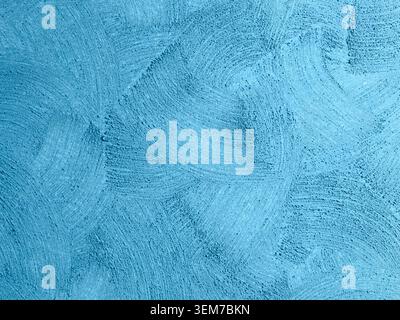 Ein blauer und aquatischer abstrakter, handgemalter Hintergrund. Es besteht aus Acrylfarben. Ein erfrischender Hintergrund in Blau. Leinwandstruktur. Stockfoto