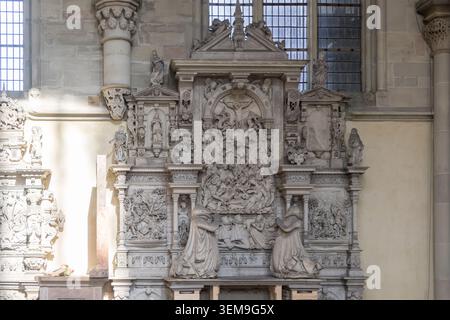 Renaissance Epitaph von Levin von der Schulenburg und Fredeke von Alvensleben 1590 bis 1595 im Nordschiff des gotischen Dom St. Mauritius und Katharina (Kat Stockfoto