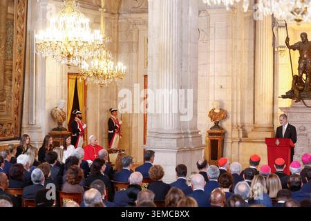 Madrid, Spanien. Juni 2026. Spaniens König Felipe VI. Hält seine Rede während eines Treffens mit Papst Leo XIV. Und Spaniens politischen und religiösen Autoritäten, Unternehmern, Vertretern der Zivilgesellschaft und Kultur im Salón de Columnas des Königspalastes in Madrid, Credit: CORDON PRESS/Alamy Live News Stockfoto