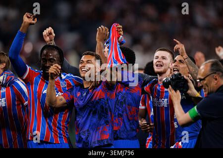 Spieler von Crystal Palace, die während des Endspiels der UEFA Conference League 2026 zwischen den Teams von Crystal Palace FC und Rayo Vallecano de Madrid (Maciej Stockfoto