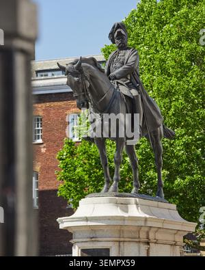 Prinz Georg 2. Duke of Cambridge. Reiterstatue in Whitehall, London, Großbritannien Stockfoto