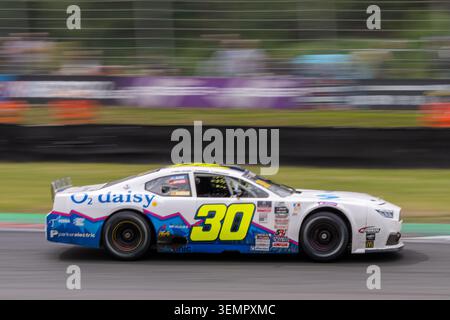 Brands Hatch, UK, 7. Juni 2026, Auto #30 Logan Bearden & Happinessa Racing für Rette Jones Racing von Hendriks in einem Ford Mustang beim EuroNascar Grand Prix in Brands Hatch, Christopher Neve / Alamy Live News Stockfoto