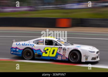 Brands Hatch, UK, 7. Juni 2026, Auto #30 Logan Bearden & Happinessa Racing für Rette Jones Racing von Hendriks in einem Ford Mustang beim EuroNascar Grand Prix in Brands Hatch, Christopher Neve / Alamy Live News Stockfoto