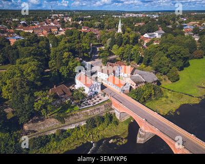 Europa, Baltische Staaten, Lettland, Kuldiga, Venta, die Backsteinbrücke Stockfoto