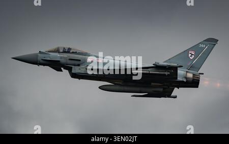 RAF Eurofighter Typhoon FGR4 wird auf der RAF Fairford für RIAT 2025 gezeigt. Credit JTW Aviation Images / Alamy. Stockfoto