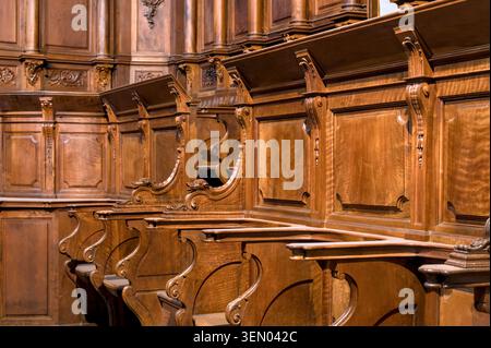 Kirche Nuestra Senora del Manzana in Castrojeriz in Spanien. Castrojeriz liegt am spanischen Jakobsweg, dem Camino frances. Stockfoto
