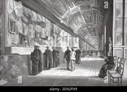Schenkungsausstellung für Papst Pius IX. Im Vatikan 1877. Eine Präsentation der unzähligen künstlerischen Geschenke, die Papst Pius IX. Anlässlich seines 50. Bischofsjubiläums 1877 von Gläubigen aus aller Welt erhielt. Die linke Wand ist fast vollständig mit riesigen, aufwendig gemusterten Teppichen, kostbaren Stoffen und Wandteppichen bedeckt, die vor den Besuchern ausgestellt werden. Im Vordergrund sehen Geistliche und Mitglieder der High Society in zeitgenössischer Kleidung des späten 19. Jahrhunderts die Exponate. Reproduktion eines Originals aus dem 19. Jahrhundert. Authentisch, Datei für optimale Verwendung wiederhergestellt; exaktes Datum der ursprünglichen unbekannten Datei Stockfoto