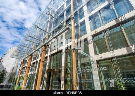 Eintritt zum Hauptsitz der Groupama Group. Groupama ist eine französische Versicherungsgesellschaft auf Gegenseitigkeit, die über das Netz regionaler Zweigstellen vertrieben wird Stockfoto