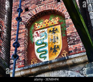 Das Wappen des Hauses Sforza und des Hauses Visconti im Castello Sforzesco (Schloss Sforza) in Mailand, Italien. Stockfoto