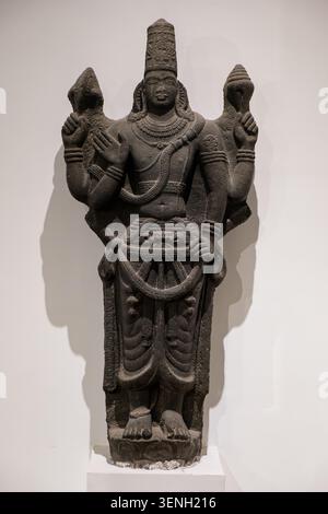 Vishnu. Pallava, 7. Jahrhundert n. Chr. Stein. Südindien. Höhe: 160,0 cm, Breite: 74,0 cm, Tiefe: 28,0 cm. Stockfoto