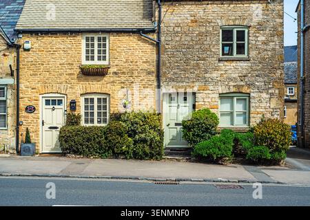 Typische Stone Cottages, Stow on the Wold, Gloucestershire, England Stockfoto