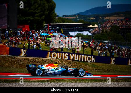 IPA85611804 - 41 Arvid Lindblad (GRB), Visa CashApp Racing Bulls, VCARB 03 Red Bull-Ford, während des Grand Prix Barcelona-Catalunya, Barcelona, 11.–14. Juni 2026, Montmeló, Formel-1-Weltmeisterschaft 2026. Stockfoto