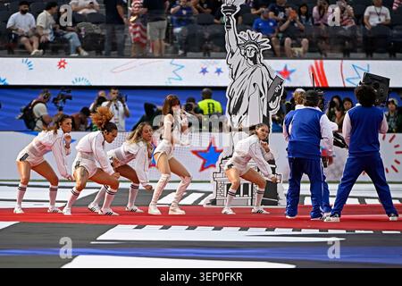 Juni 2026; Los Angeles Stadium, Los Angeles, Kalifornien, USA; FIFA Fussball-Weltmeisterschaft, USA gegen Paraguay; Künstler treten auf Stockfoto