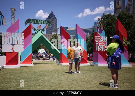 Die Fans werden am Samstag, den 13. Juni 2026, auf dem FIFA Fan Festival in Atlanta, Georgia, fotografiert. (Foto: Pat Scaasi | MI News) Credit: MI News & Sport /Alamy Live News Stockfoto