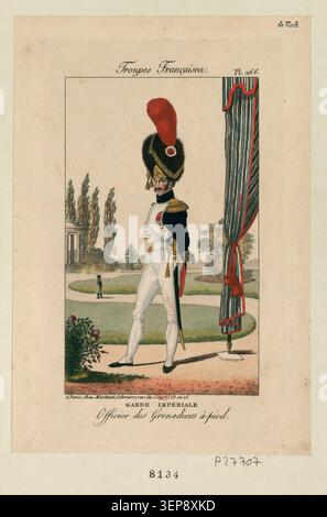 Gravur stellt einen Offizier der Kaiserlichen Garde Grenadiere in voller Uniform zu Fuß dar, der ein französisches Elitekorps des Napoleonischen Reiches und seine strukturierte Offiziershierarchie repräsentiert. Stockfoto