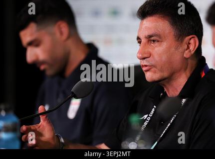 Los Angeles, USA. Juni 2026. Der iranische Cheftrainer Amir Ghalenoei nimmt am 14. Juni 2026 an einer Pressekonferenz im Los Angeles Stadium in Los Angeles Teil. Quelle: Bai Xuefei/Xinhua/Alamy Live News Stockfoto