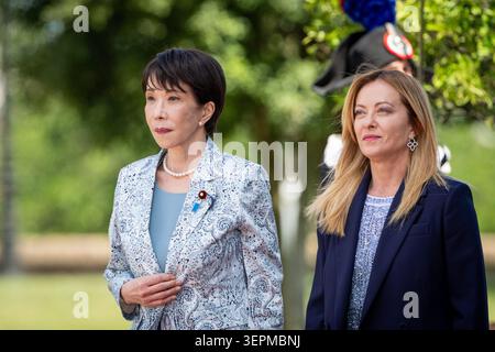 Rom, Italien, am 15. Juni 2026. Die italienische Premierministerin Giorgia Meloni empfängt den japanischen Premierminister Sanae Takaichi in der Villa Doria Pamphilj. Quelle: Stefano Costantino TTL / Alamy Live News Stockfoto