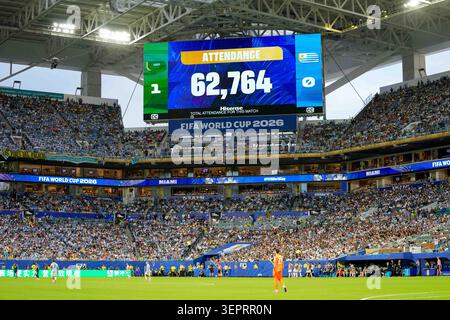 Miami, USA. Juni 2026. . Scoreboard mit der Teilnahme am Spiel der Gruppe H der FIFA Fussball-Weltmeisterschaft 2026 zwischen Saudi-Arabien und Uruguay am 15. Juni 2026 in Miami, USA. (Foto: Alex Gottschalk/DeFodi Images) Credit: DeFodi GmbH & Co. KG/Alamy Live News Stockfoto