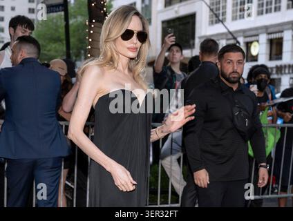 16. Juni 2026, New York, NY, USA: Angelina Jolie nimmt an „Couture“ Special Screening Teil. Im Whitby Hotel in New York. Photo Image Press/Zuma Press 16. Juni 2026. (Credit Image: © Photo Image Press via ZUMA Press Wire) NUR REDAKTIONELLE VERWENDUNG! Nicht für kommerzielle ZWECKE! Stockfoto