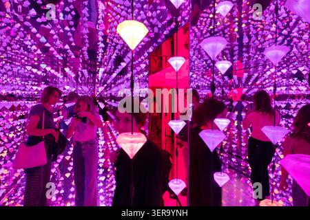 Diamond Matrix von Studio Irma, Moco Museum, Amsterdam, Holland, Niederlande, Europa Stockfoto