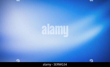 Weicher träumlicher, körniger Hintergrund mit Pastellblau-Rosa- und Lavendeltönen Stockfoto